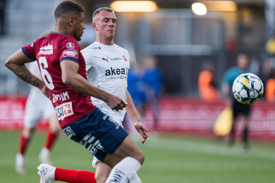 Örgrytes Mikael Dyrestam och Helsingborgs Dennis Olsson