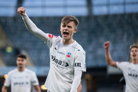 Helsingborgs Adrian Svanbäck jublar