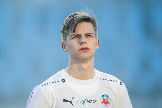 Helsingborgs Adrian Svanbäck vid line-up