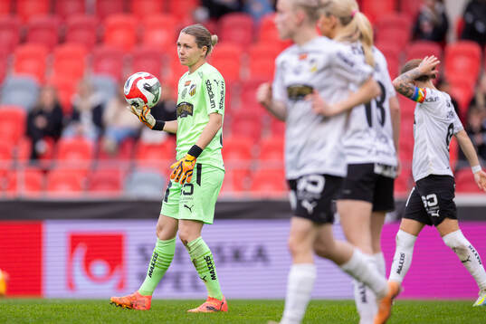 Häckens målvakt Jennifer Falk