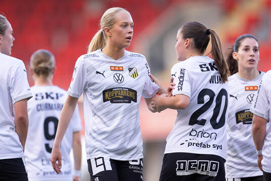 Häckens Lisa Löwing jublar
