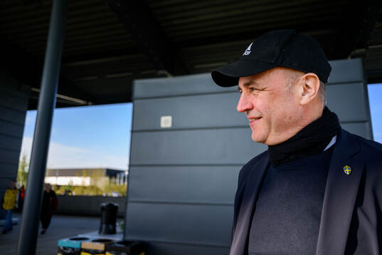 Fredrik Reinfeldt, Ordförande svenska på läktaren