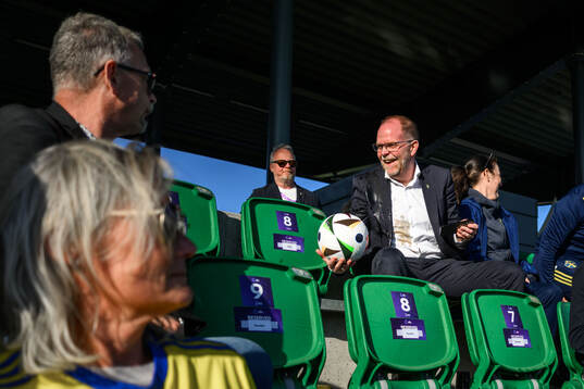 Anders Billström, Ordförande BK Häcken träffas av en