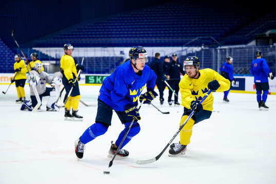Lucas Raymond and Jesper Frödén of Sweden at a practice