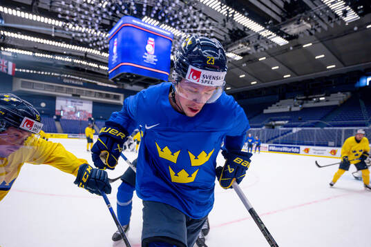 Lucas Raymond of Sweden at a practice session