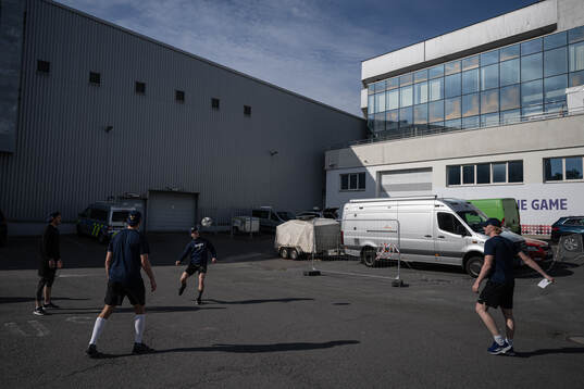 Players of Sweden warm up