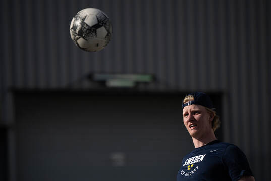Rasmus Dahlin of Sweden warm up