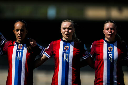 Estella Turflinger, Anny Kerim-Lindland and Christina