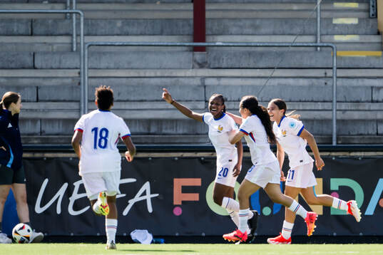Mymithye Bironien of France celebrates