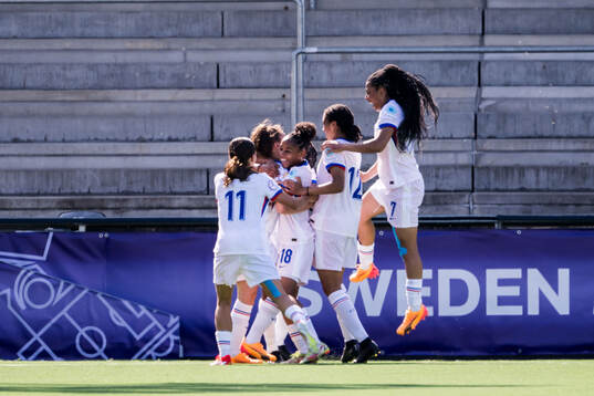 Lina Gay of France celebrates