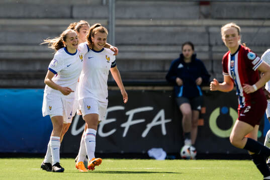 Valentine Sellenet and Lina Gay of France celebrates