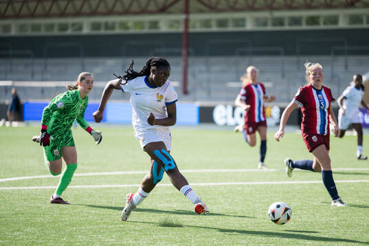 Rachael Abedini of France