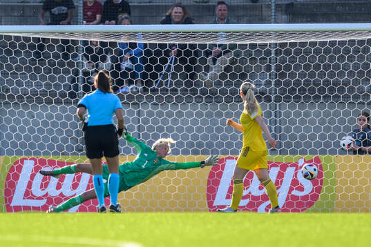 goalkeeper Saga Andersson of Sweden lets in 0-1