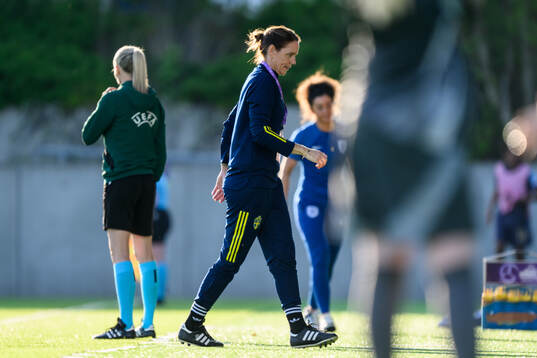 Head coach Lovisa Delby of Sweden looks dejected