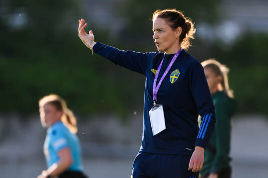 Head coach Lovisa Delby of Sweden