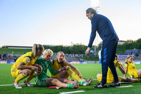 goalkeeper Saga Andersson, Carmen Cernjul and Alice Broman