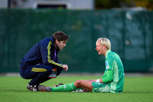 goalkeeper Saga Andersson of Sweden looks dejected