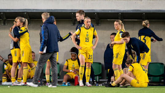 Carmen Cernjul of Sweden looks dejected