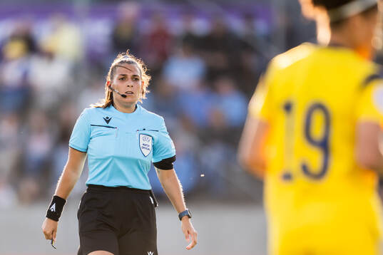 Referee Michaela Pachtova
