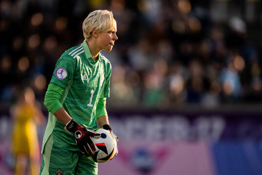 Goalkeeper Saga Andersson of Sweden