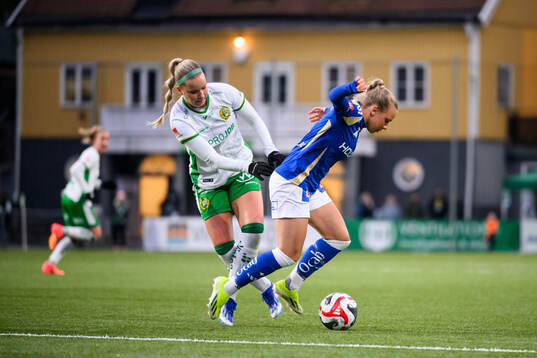 Hammarbys Eva Nyström och IFK Norrköpings Jennie Egeriis