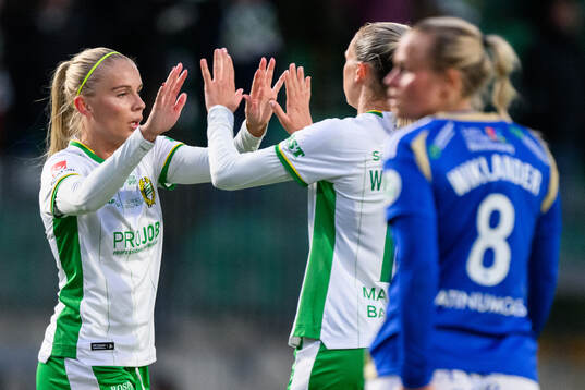Hammarbys Stina Lennartsson jublar