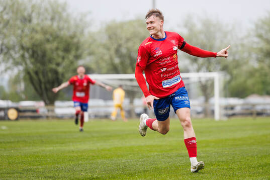 Bläddra bland fler bilder av Fotboll, Ettan södra, herr, Tvååker - Norrby