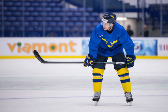 Lucas Raymond of Sweden at a practice session