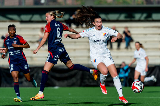 Djurgårdens Lucia Duras och FC Rosengårds Ria Noora