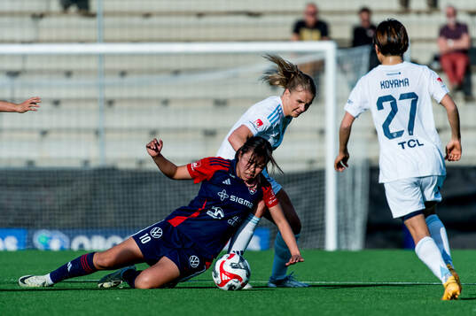 FC Rosengårds Momoko Tanikawa och Djurgårdens Nellie Lilja