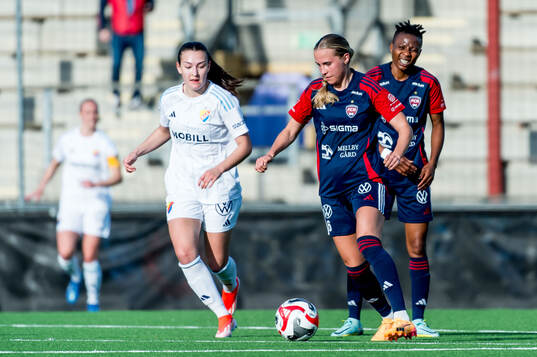 Djurgårdens Lucia Duras och FC Rosengårds Ria Noora