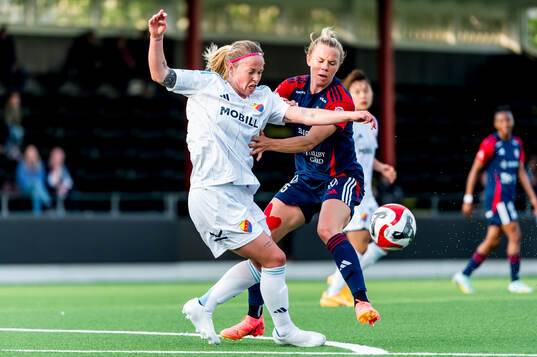 Djurgårdens Therese Åsland och FC Rosengårds Jessica Wik