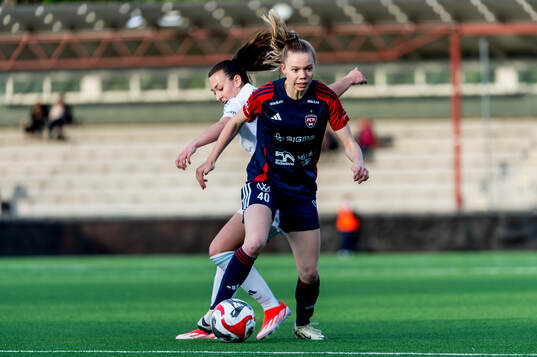 FC Rosengårds Bea Sprung och Djurgårdens Lucia Duras