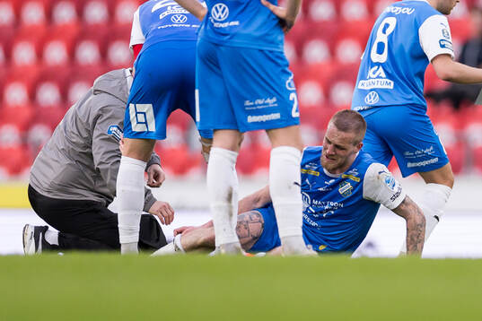 IK Oddevolds Filip Karlin har ont