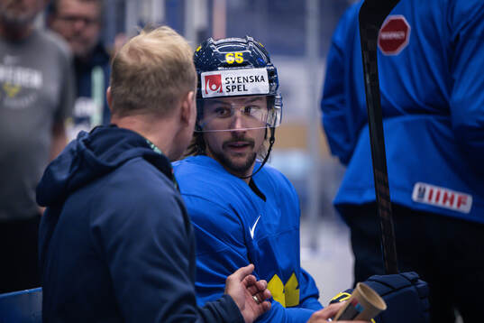 Erik Karlsson and assistant general manager Patric