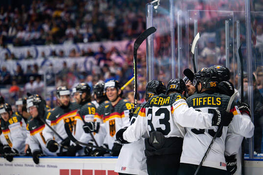 Lukas Kalble of Germany celebrate the 2-3 goal with