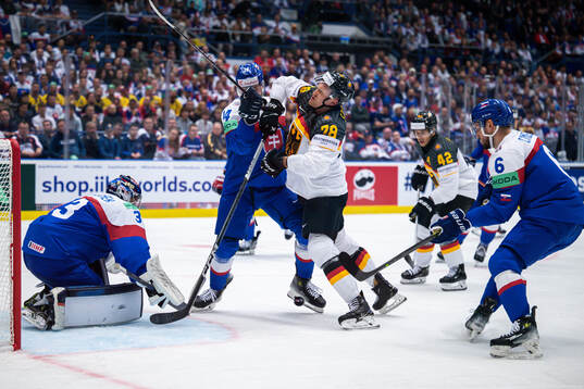 Peter Ceresnak of Slovakia and Nico Sturm of Germany