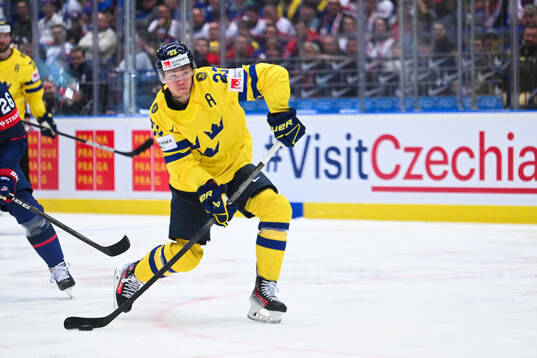 Lucas Raymond of Sweden scores the 2-0 goal