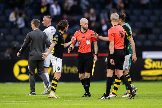 AIKs Axel Björnström reagerar