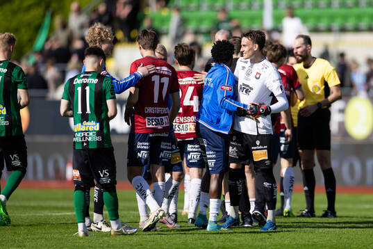 Örgrytes spelare jublar