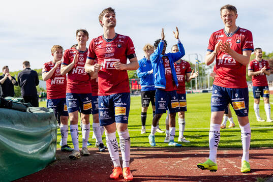 Örgrytes spelare jublar