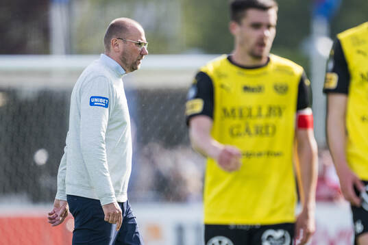 Halmstads tränare Magnus Haglund deppar