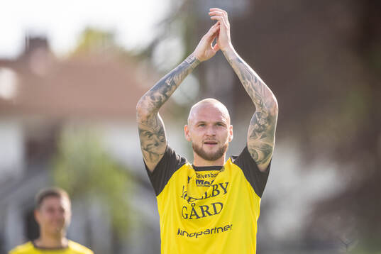 Mjällbys Adam Ståhl jublar