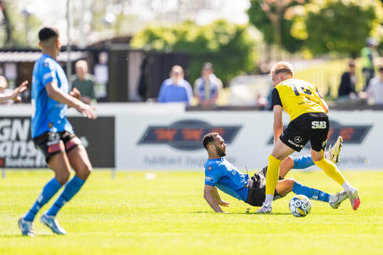 Halmstads Vinicius Nogueira De Oliveira och Mjällbys