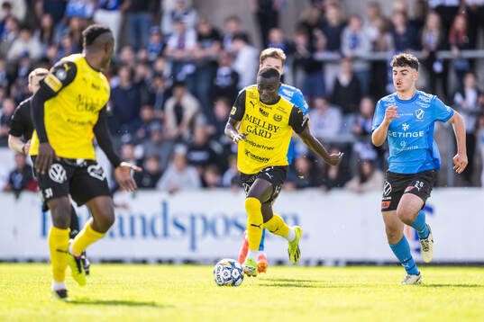 Mjällbys Abdoulie Manneh och Halmstads Bleon Kurtulus
