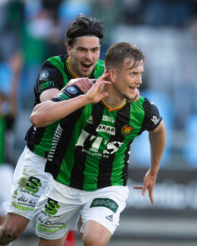 GAIS Alexander Ahl Holmström jublar ihop med William