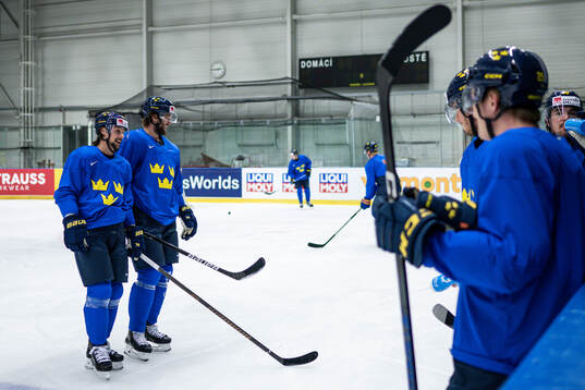 Erik Karlsson and Victor Hedman of Sweden at a practice