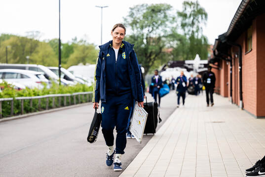 Head coach Lovisa Delby of Sweden arrives at the stadium
