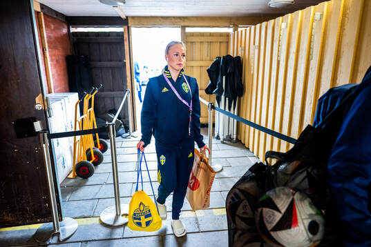 Ella Lundin of Sweden arrives at the stadium