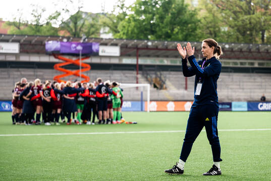 Head coach Lovisa Delby of Sweden